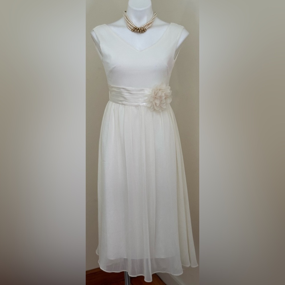Bow Dream NWT Off White Flower Ribbon Tie InBack Bridesmaids Dress, Junior Sz 16